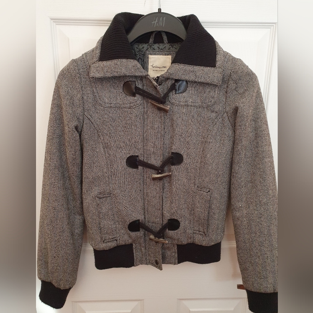 Forever 21 bomber jacket Grey size medium